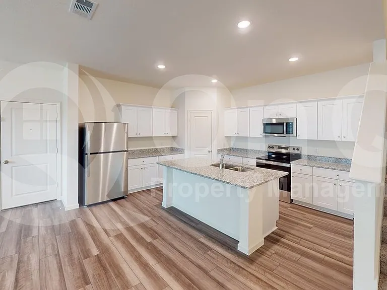 4529 Wood Fern Rd — Photo 3