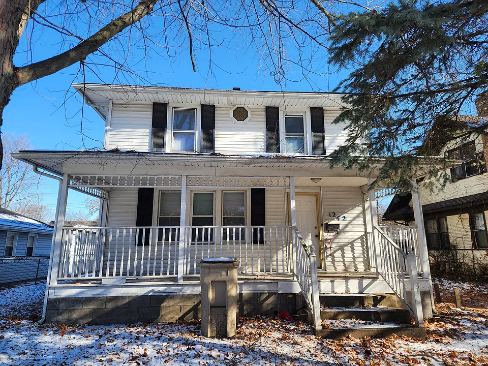 1242 Portage Ave