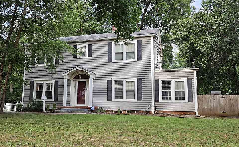 1st image of 219 Virginia Ave