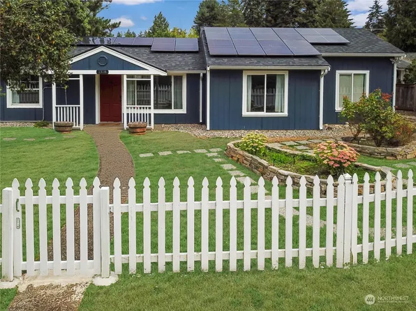 1318 N 121st Street, Seattle, WA 98133