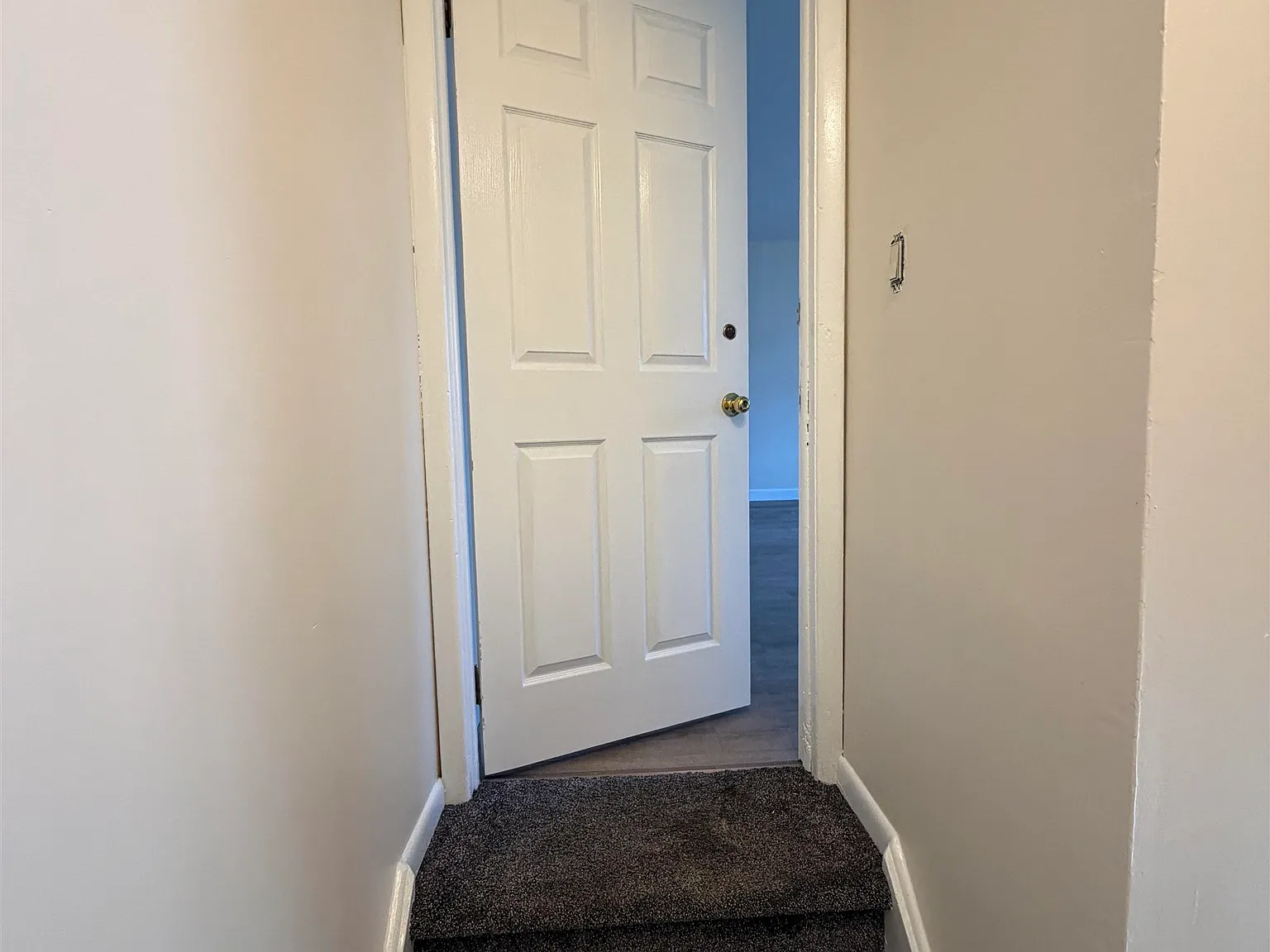 3 bed, 1.0 bath, $3,050 — Photo 3