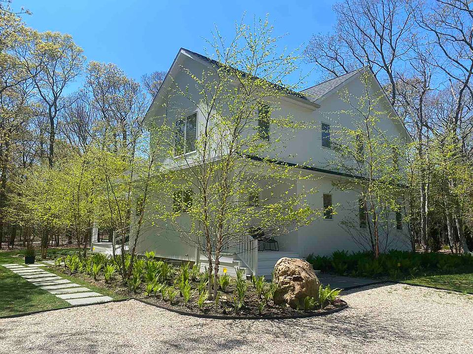 1st image of 7 Milina Dr