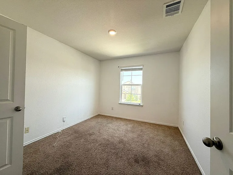 3319 Angus Xing — Photo 13