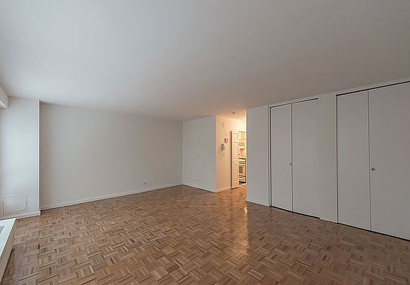5th image of 501 E 87th St APT 9K