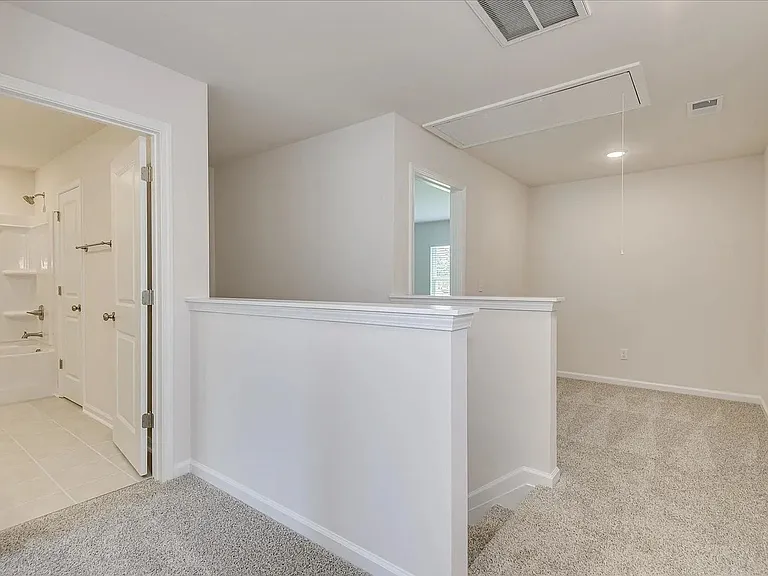 1021 Skidway Dr — Photo 37