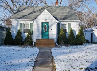 2065 Margaret St, Saint Paul, MN 55119
