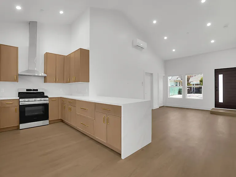 1223 S Santa Anita Ave — Photo 8