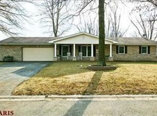 1502 Towne Dr, Ballwin, MO 63011