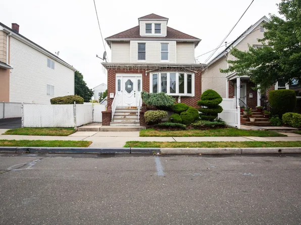 733 Hudson Ave, Secaucus, NJ 07094