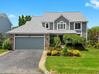 2304 Carriage Way, Milford, MI, 48381