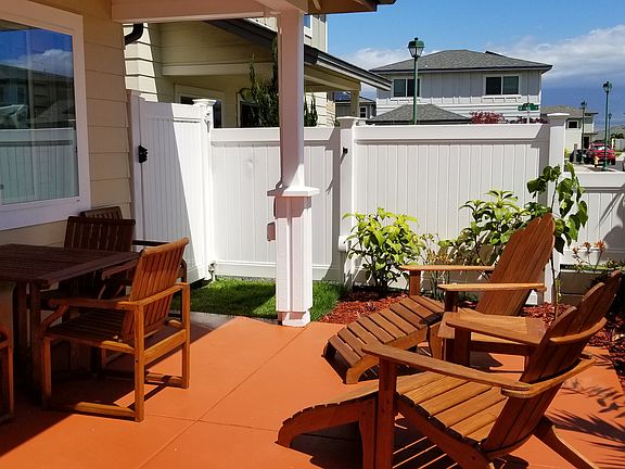 Looking East to Haleakala