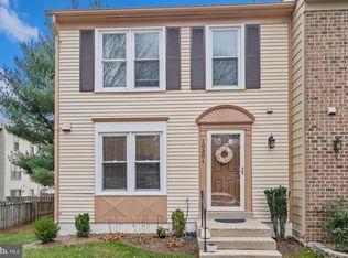 10301 Colony View Dr, Fairfax, VA 22032