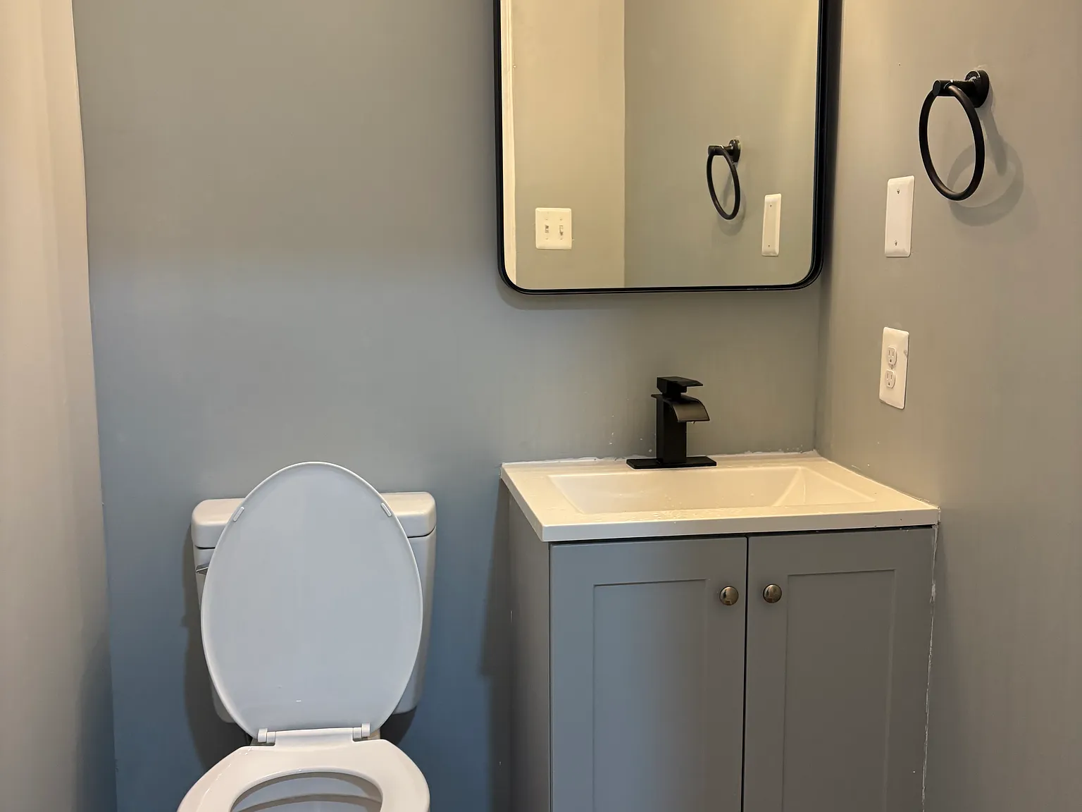 4 bed, 2.5 bath, 2000 sqft, $3,000 — Photo 4