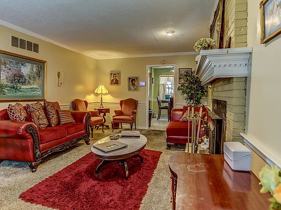 4th image of 4421 Indian Trail Dr
