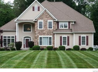 30 Newton Rd, Fishkill, NY 12524