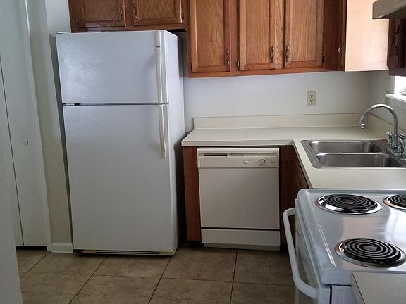 5th image of 1343 Bay Hill Blvd #B