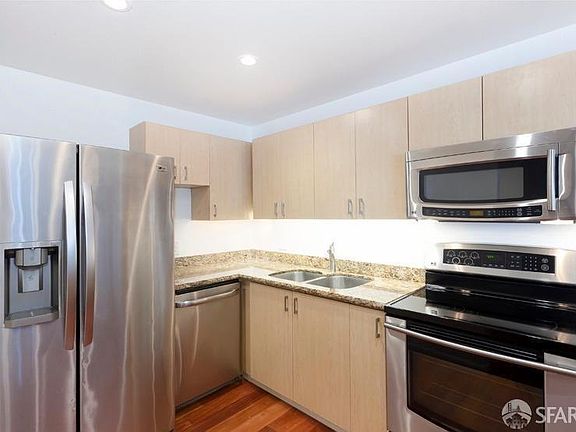 3rd image of 88 King St Unit 309