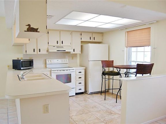5th image of 7714 Danube Dr #F