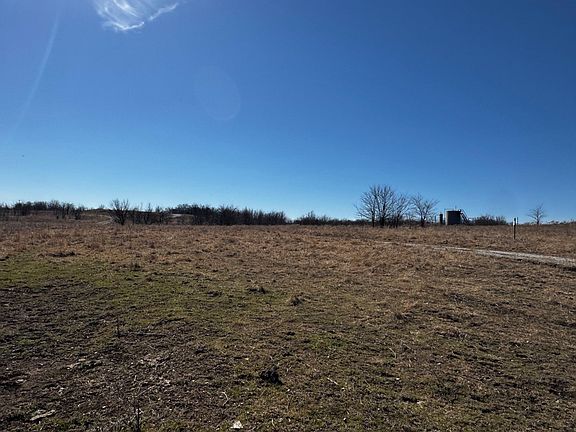 5th image of 1121 County Road 4522