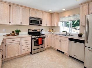 7543 11th Ave NE APT A, Seattle, WA 98115