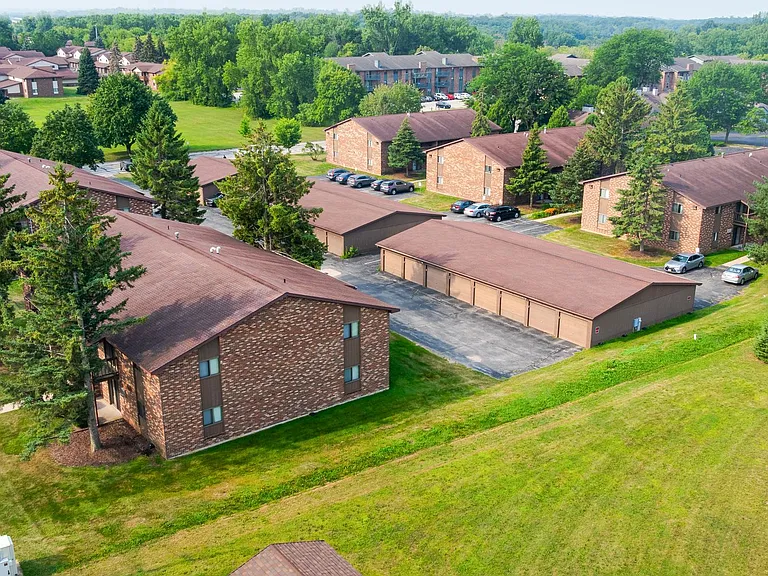Mossy Oak Apartments — Photo 5