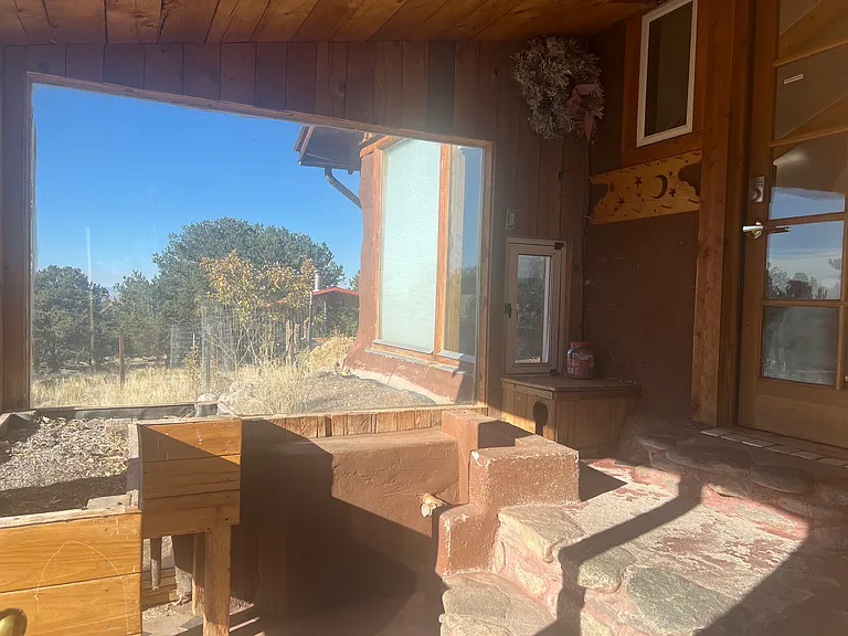South facing sunroom - planter beds