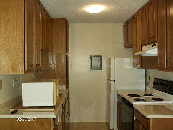 2nd image of 785 N Fair Oaks Ave APT 7