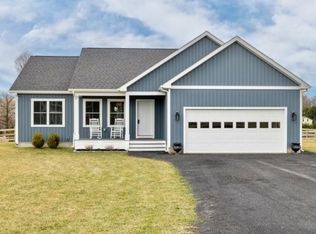 21 Dubuque Dr, Grand Isle, VT 05458