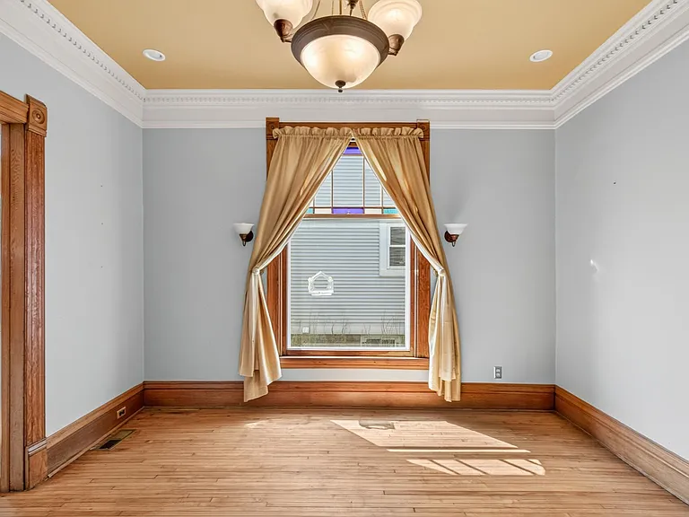 2735 Emerson Ave S #1 — Photo 8