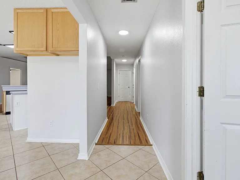 5135 Whitehurst Ln — Photo 4