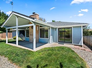 2890 Wedgewood Ln, Ashland, OR 97520
