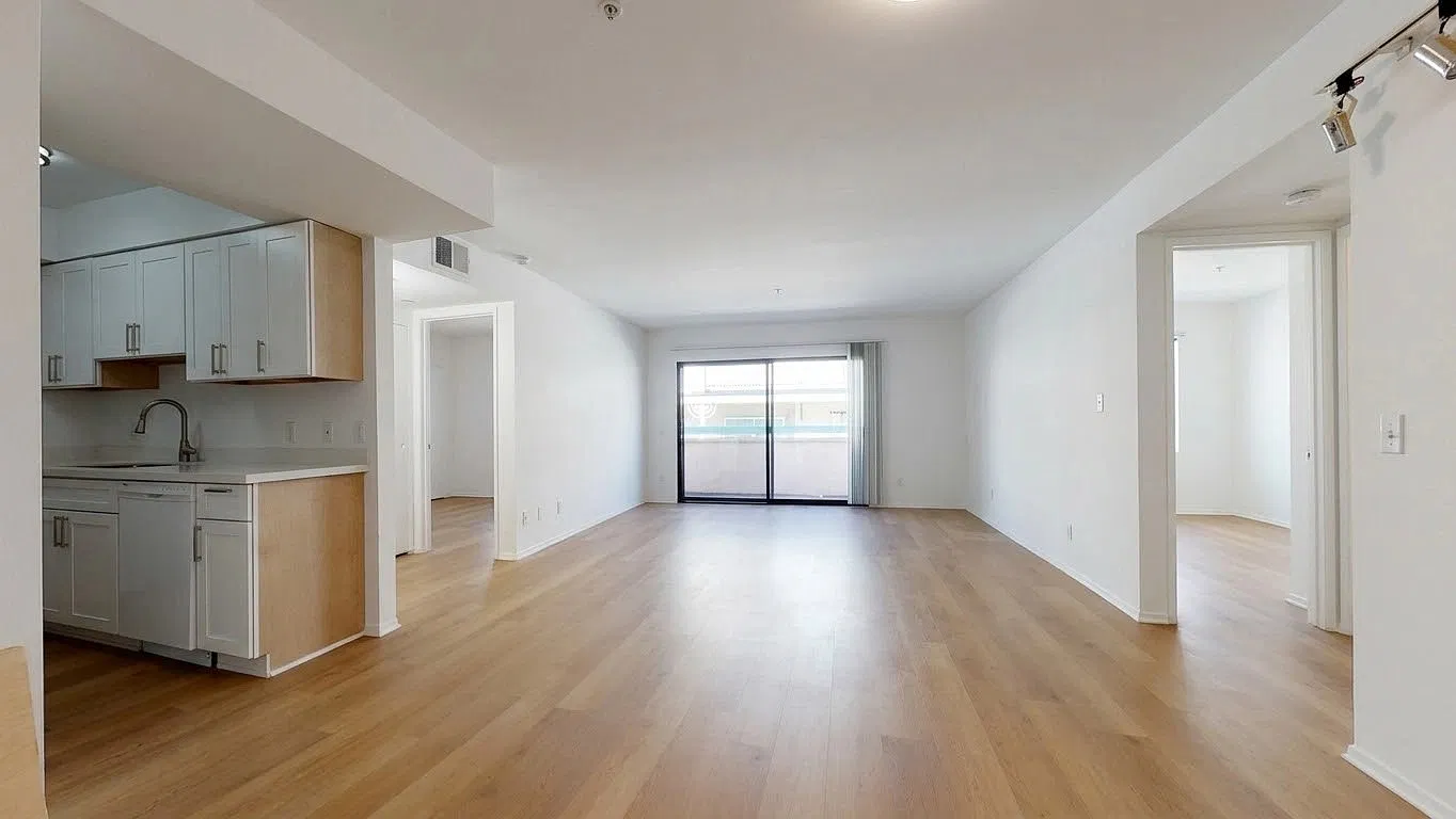 2 bed, 2.0 bath, $3,950 — Photo 1