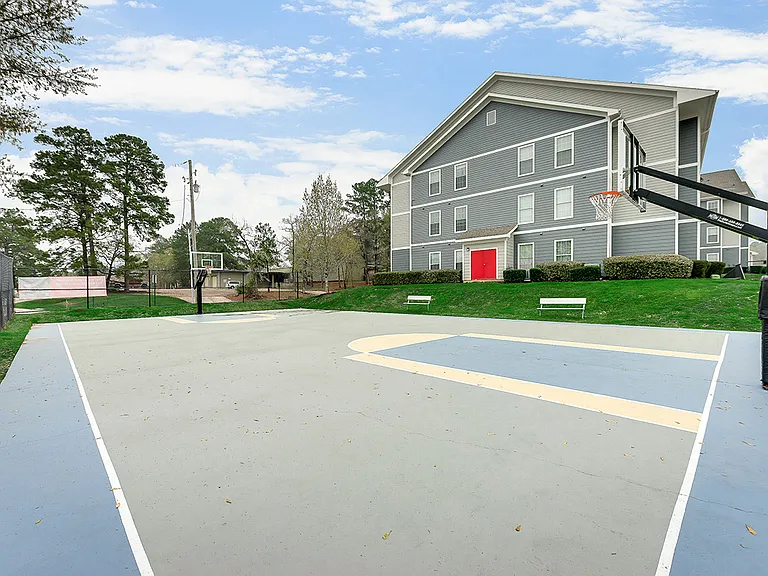 The Encore at Sam Houston - Student Living Priced Per Room — Photo 19