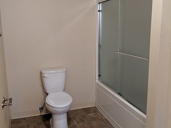 5th image of 3305 Sawyer St APT D