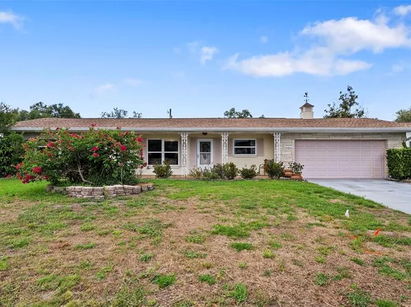 1831 Oak Lake Dr, Clearwater, FL 33764