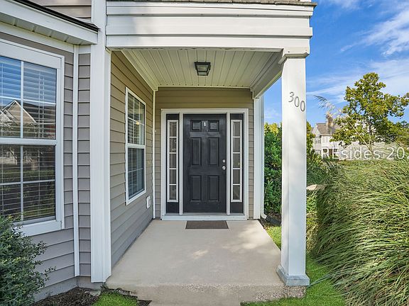 3rd image of 300 Campus Ln