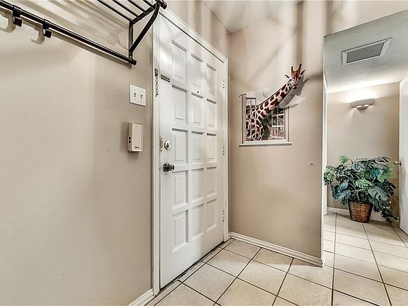 5th image of 500 E Avenue J APT C