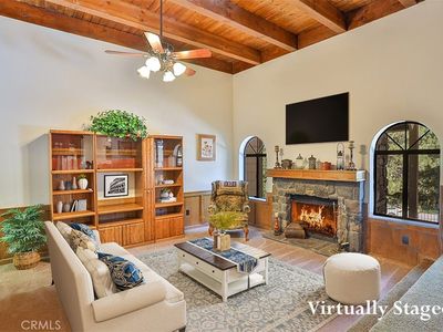 27565 Sugar Pine Dr #565-UNIT 7, Lake Arrowhead, CA, 92352