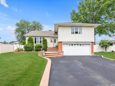 3703 Jules Lane, Wantagh, NY, 11793