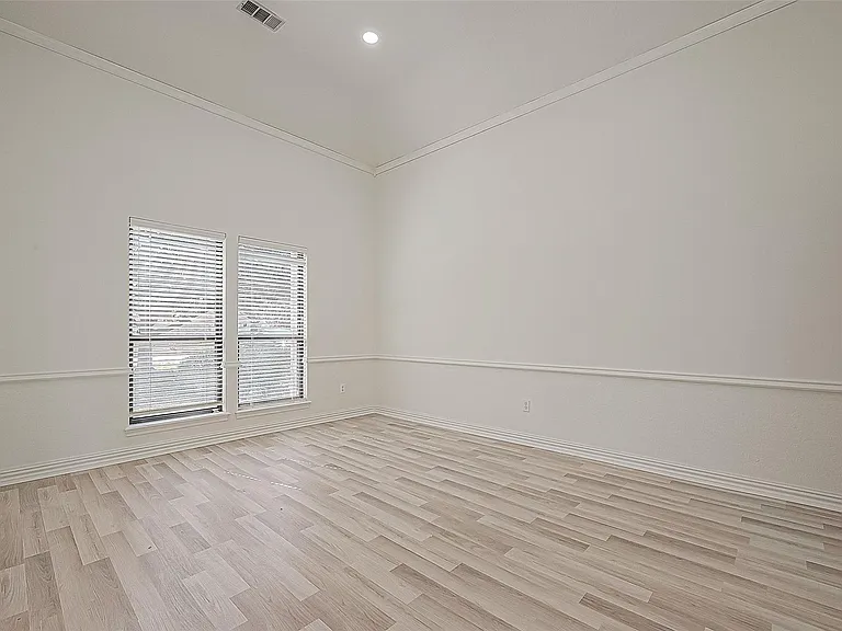 1015 Sugar Lakes Dr — Photo 16