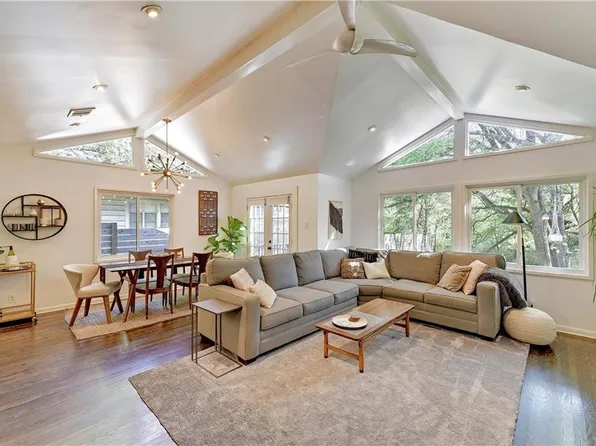 4913 Strass Dr, Austin, TX 78731