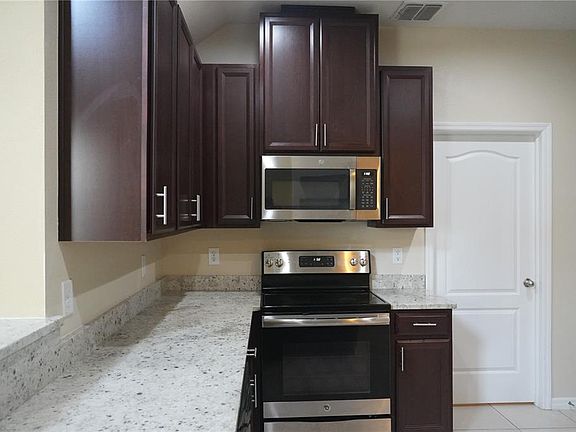 4th image of 2212 Lennox Dale Ln