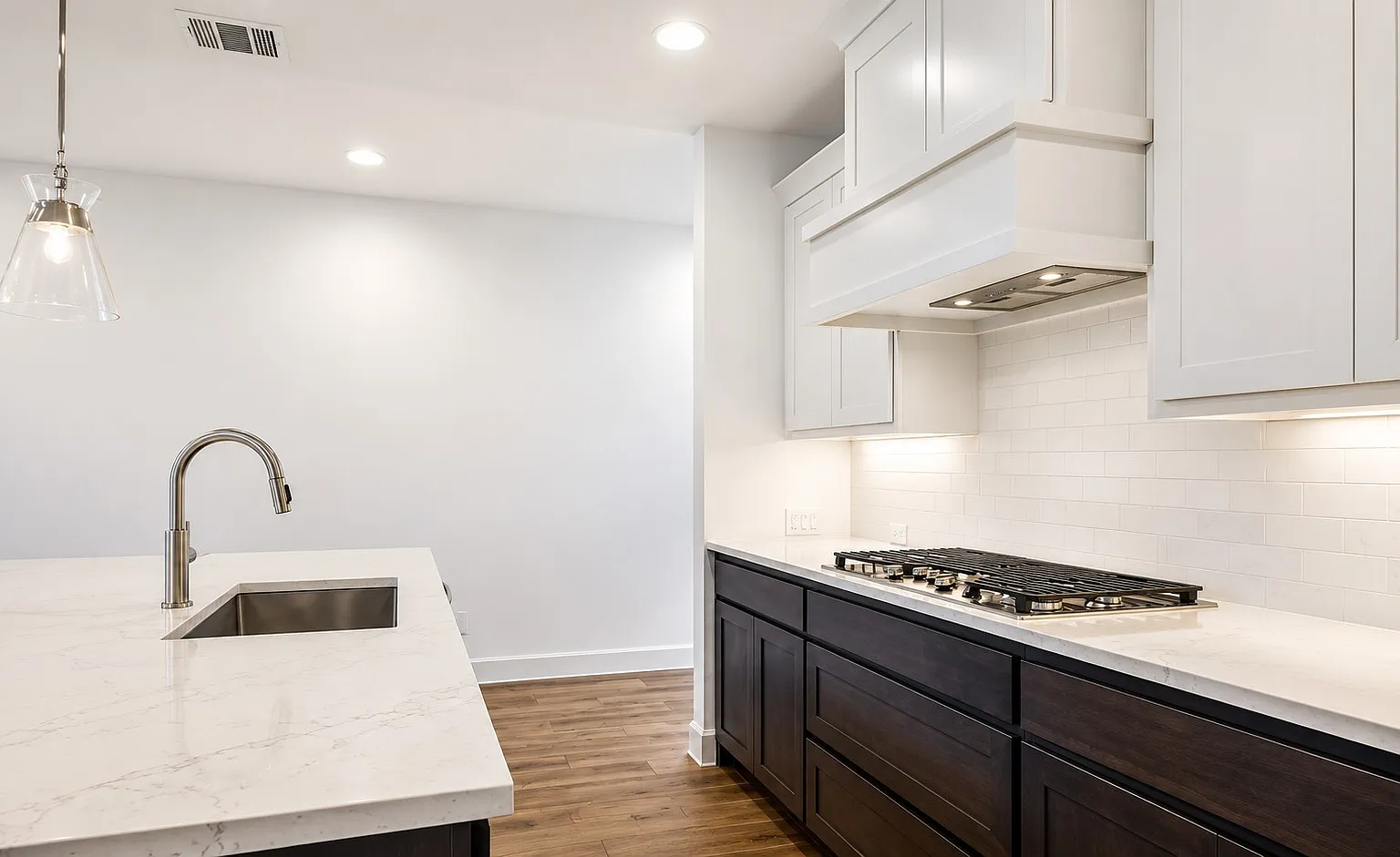 4 bed, 3045 sqft, $3,900 — Photo 3