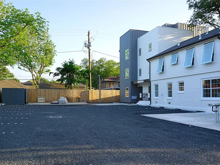 1719 Westheimer Rd #B — Photo 11