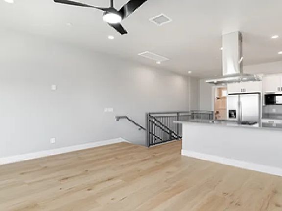 2nd image of 5432 Churchward St #2