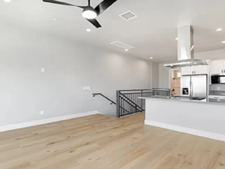 5432 Churchward St #2 — Photo 3