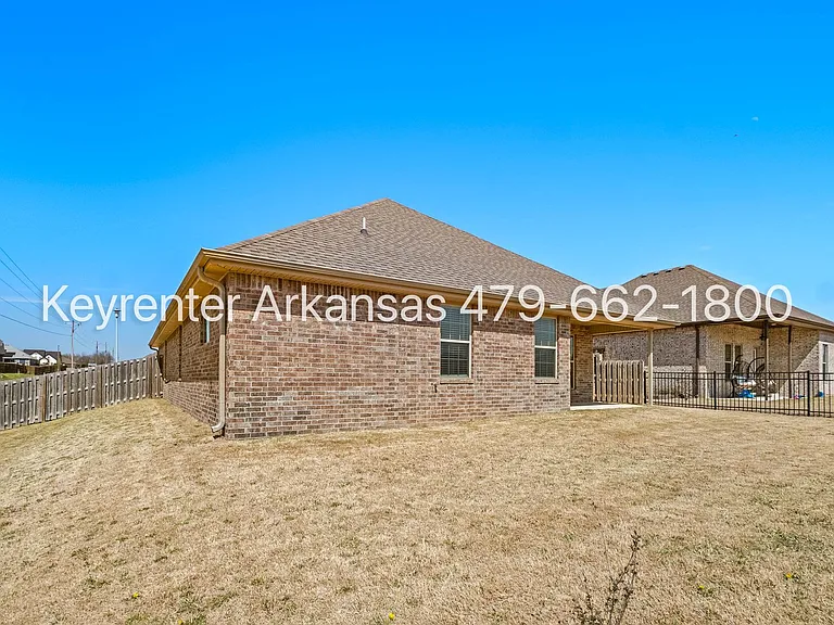 761 Melrose Pl — Photo 27
