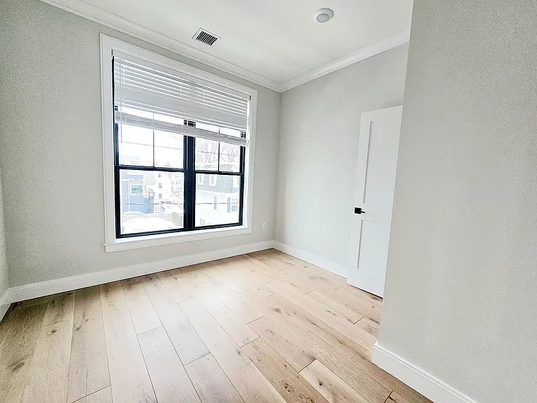 157 Everett St #103 — Photo 13