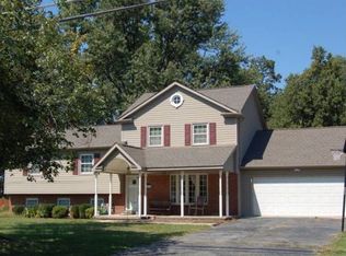 19530 Scenery Dr, Germantown, MD 20876
