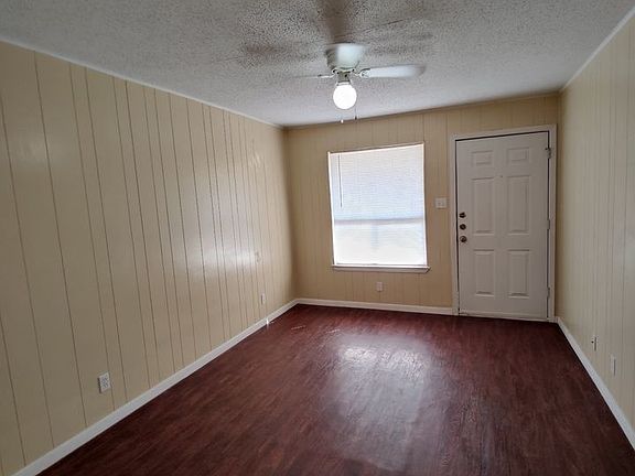3rd image of 601 Harbour Ave #107